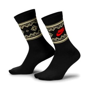 NWT Unisex Nike Everyday Essentials Crew Socks